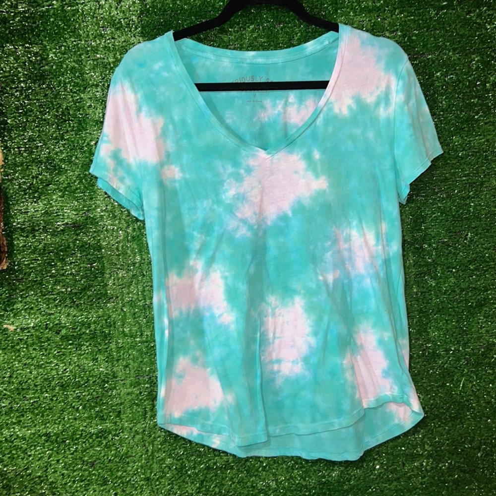 Aeropostale Women's Tie-Dye Short Sleeve V-Neck Tee in Aqua and Light Pink
